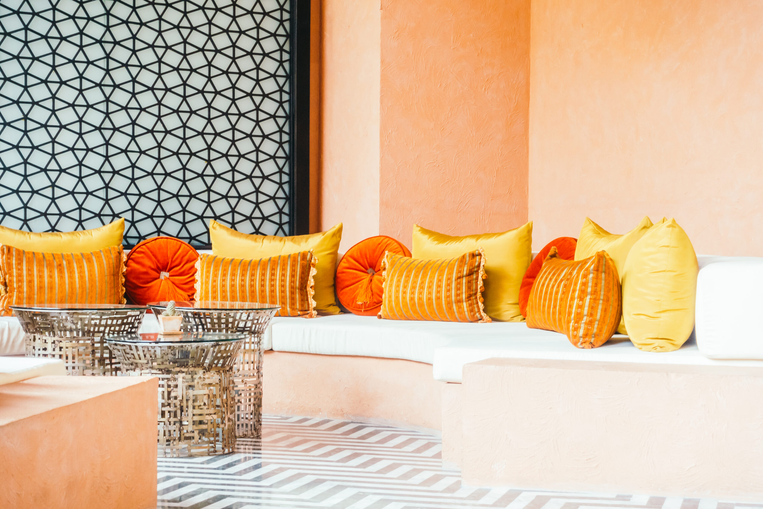 bohemian interieur luxe kussen op bank